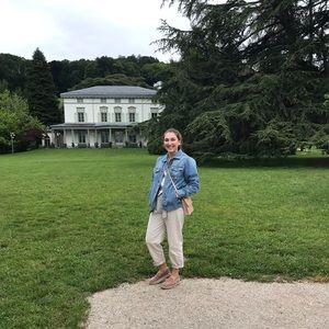 Meet your Posher, Catherine